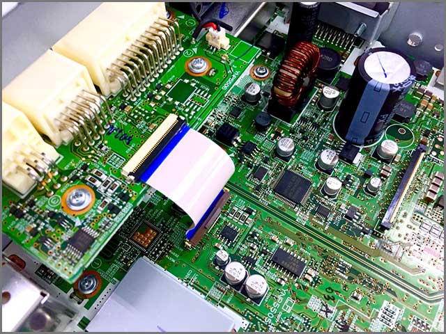 PCB vs PCBA– What is a PCB?/PCB meaning